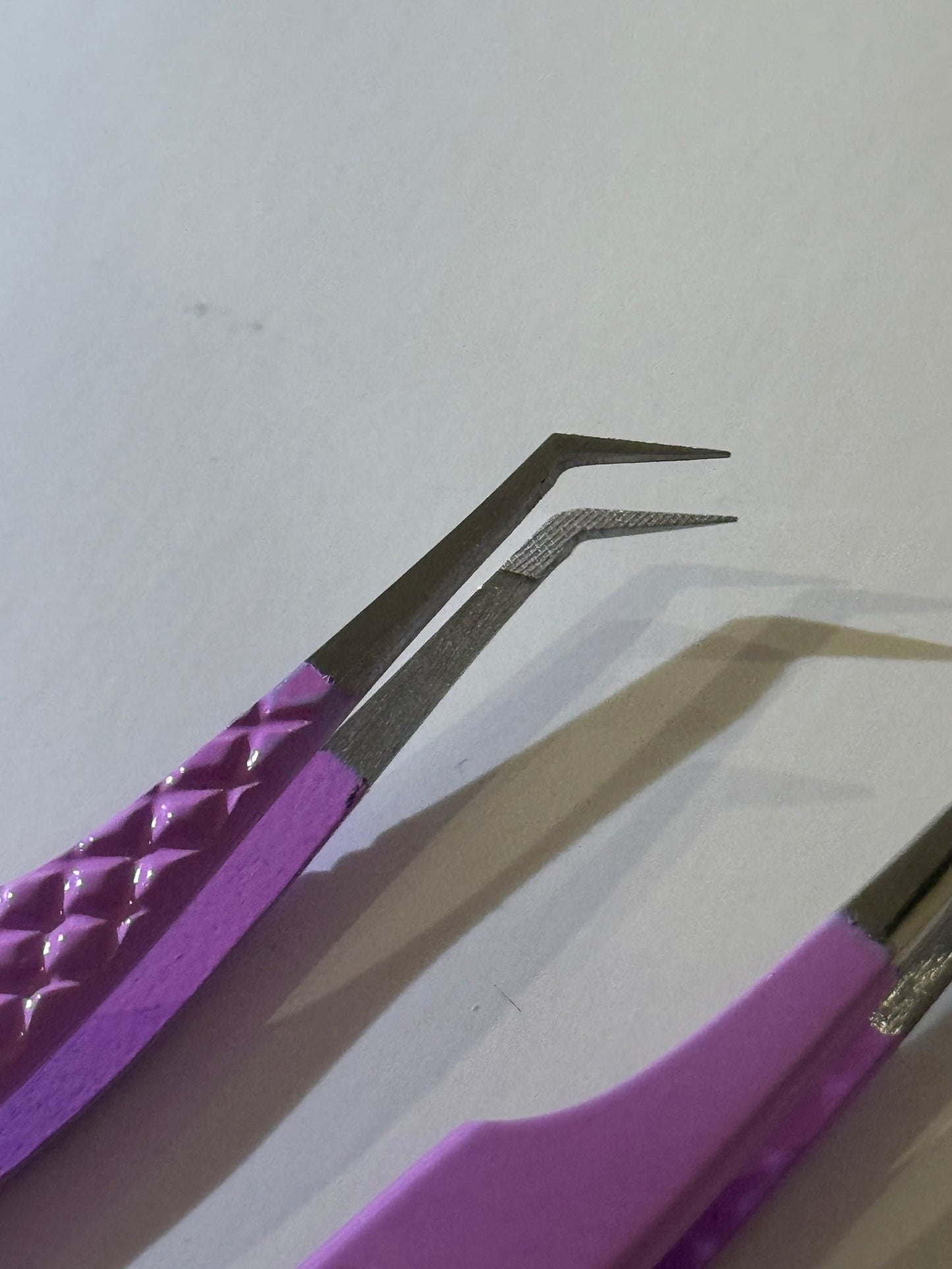 Hold’Em Fiber Tip 45 Degree Isolation Tweezer
