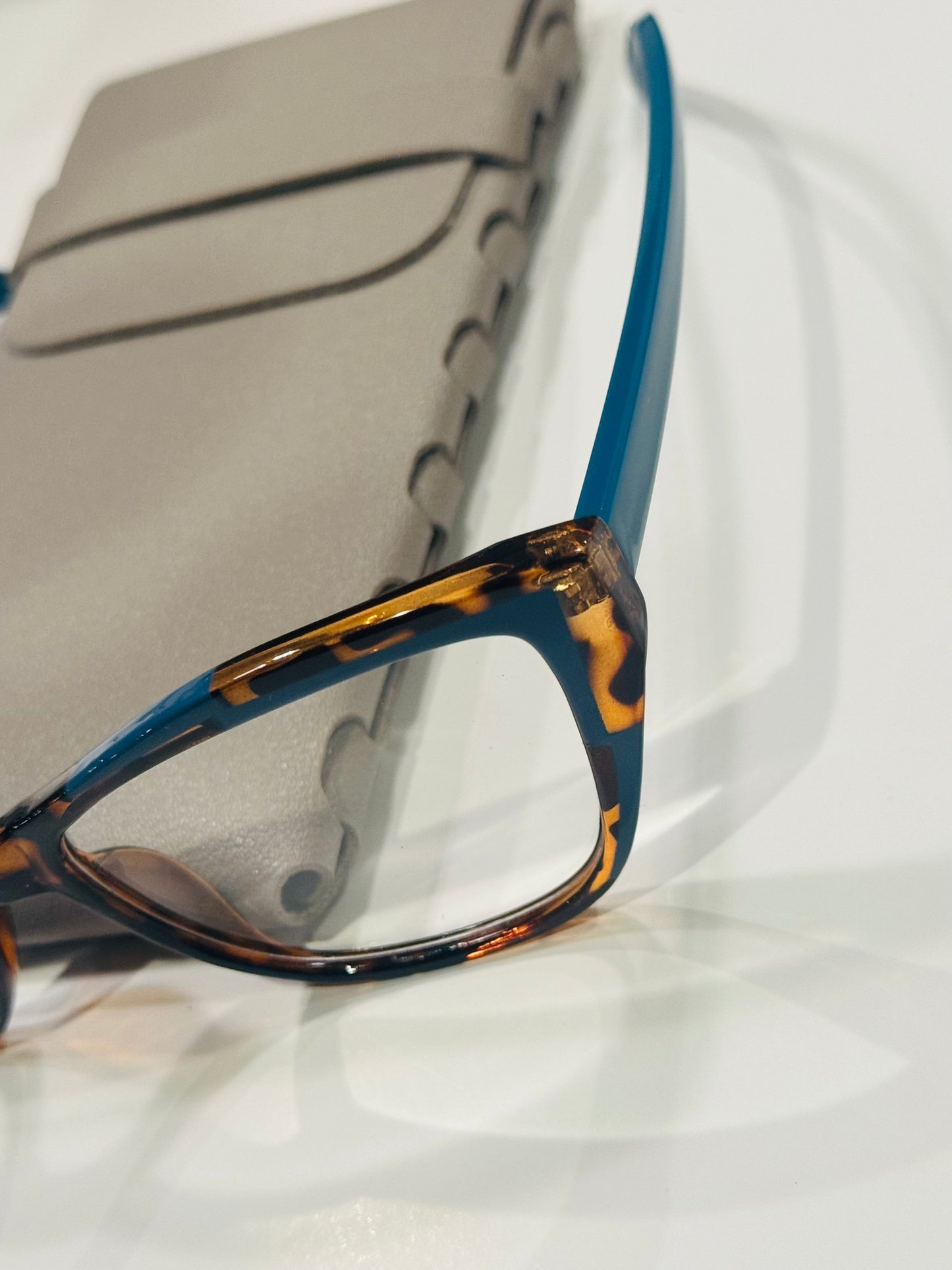 Lash Magnifying Glasses